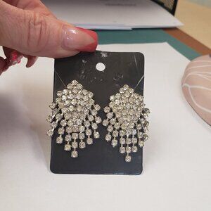 Vintage, clear rhinestone dangle pierced earrings